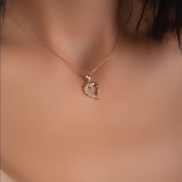 Half heart CZ solid gold pendant perfect gift - Picture 3 of 4
